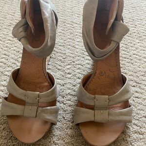 Clark’s Wedge Size 9.5